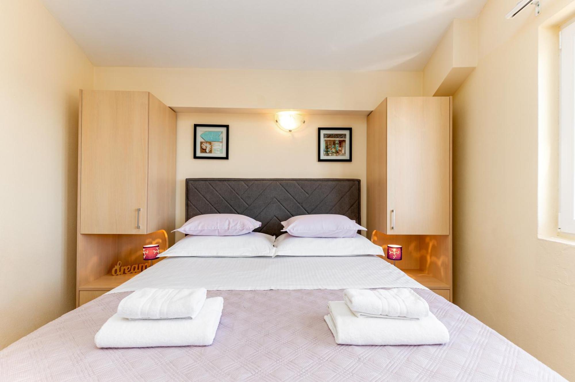Apartments Gisela Makarska Bilik gambar